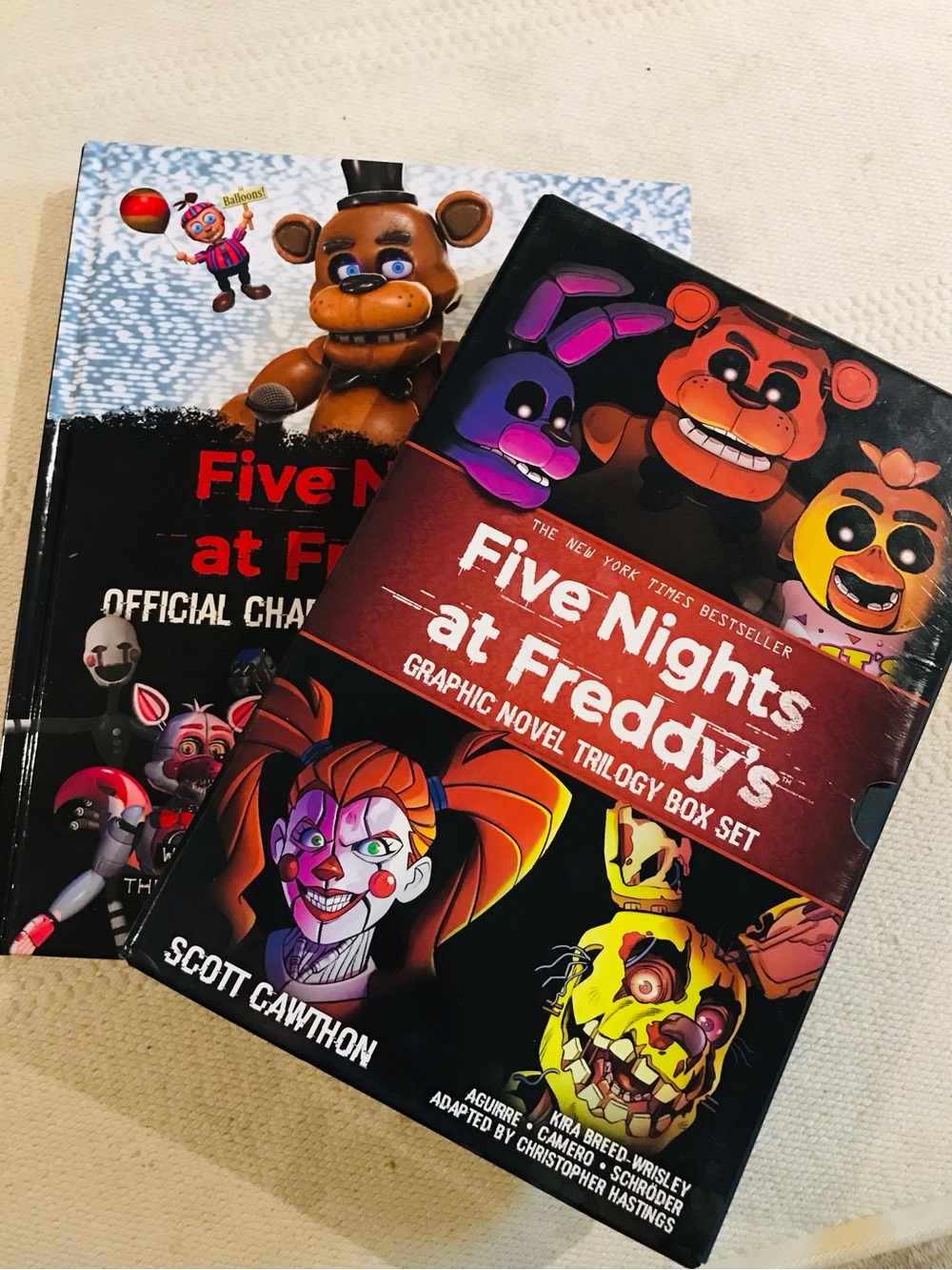 Five Nights At Freddy’s book set - Great Condition